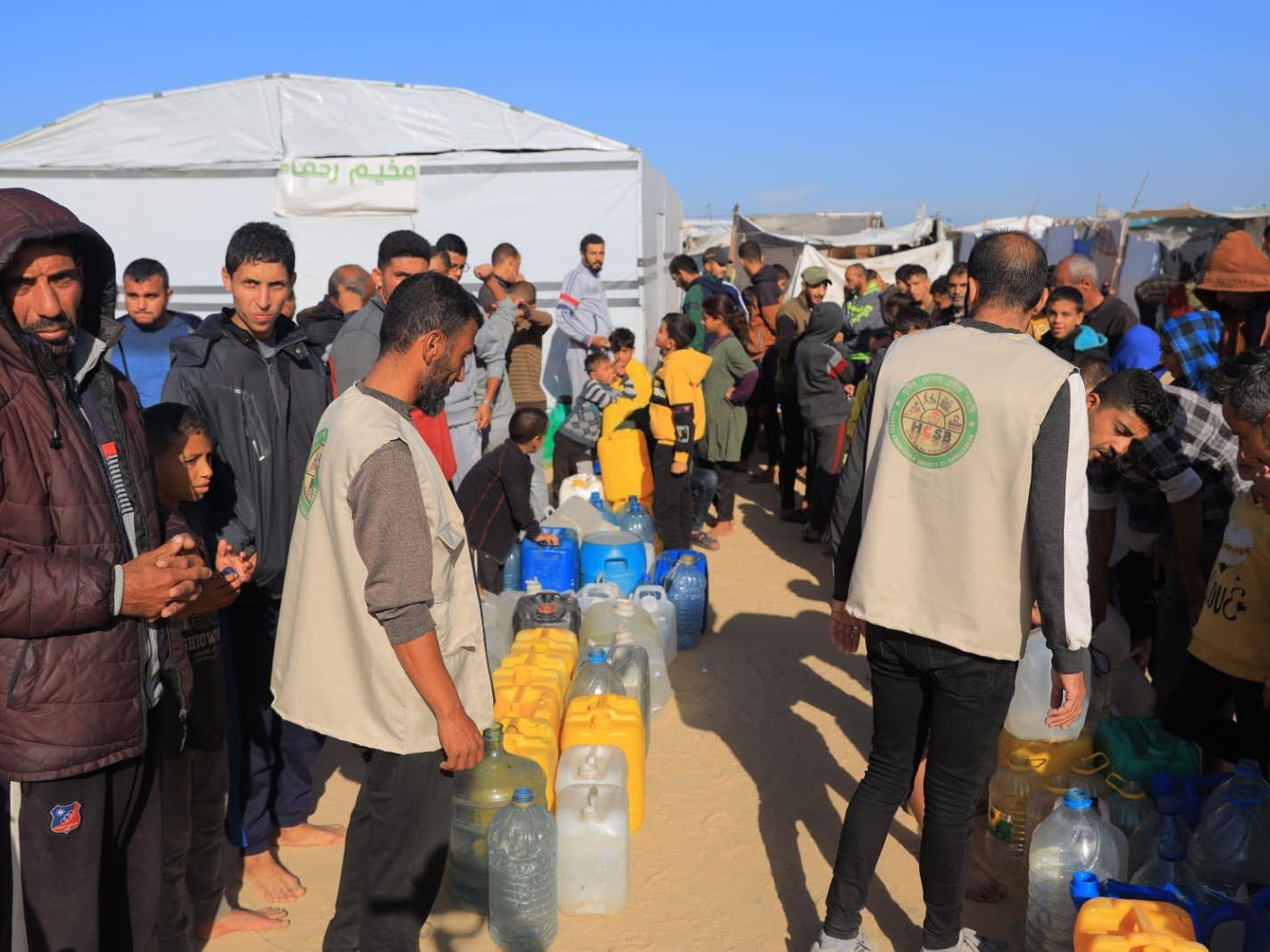 Water distribution in Khan Yunis