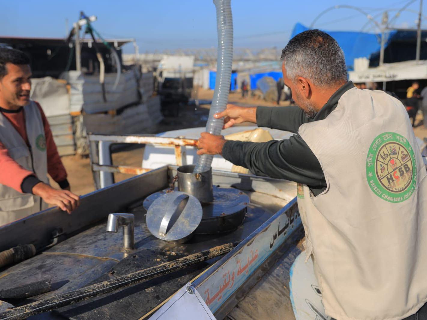 Water distribution in Khan Yunis