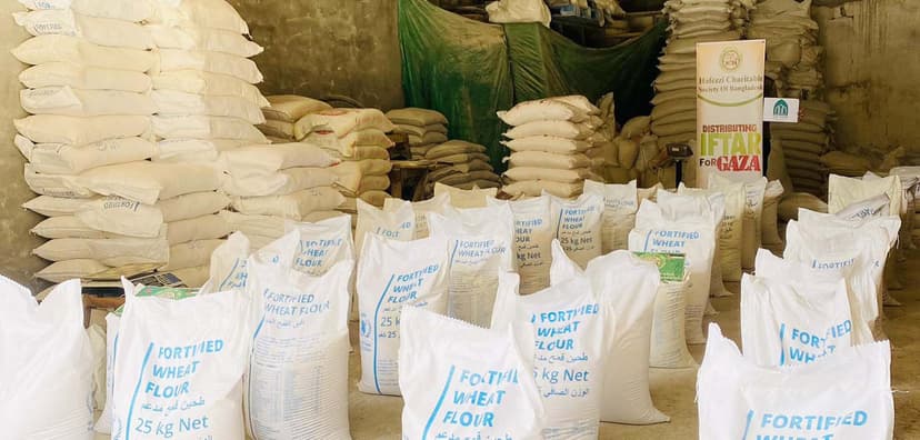 গাজায় দশ হাজার পরিবারের মাঝে ২৫ কেজি করে আটা বিতরণ