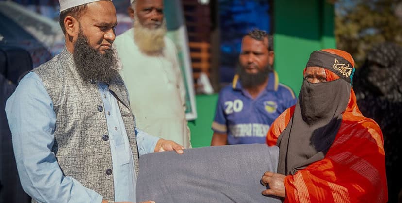 তৃতীয় ধাপে উত্তরবঙ্গে শীতবস্ত্র বিতরণ কর্মসূচি