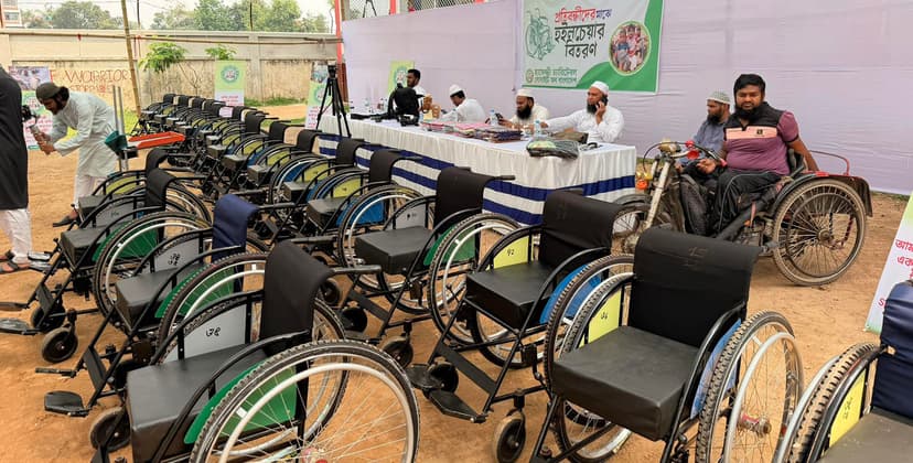 ৪,২০,০০০ টাকার সহায়তা নিয়ে আবারো প্রতিবন্ধীদের পাশে